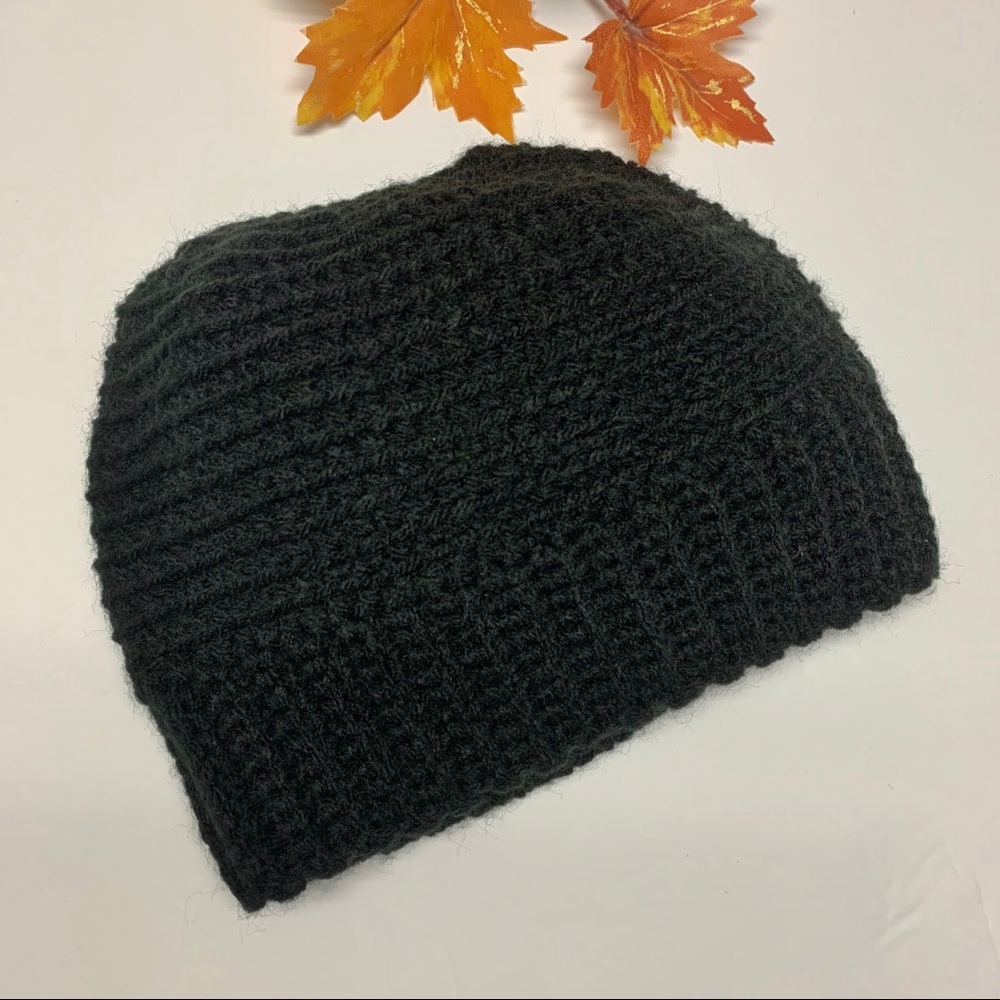 Pony Tail Messy Bun Beanie Knitted Black Women’s